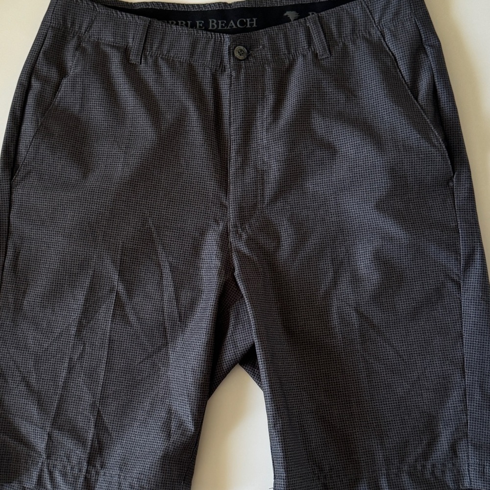 Men’s pebble beach golf shorts size 32